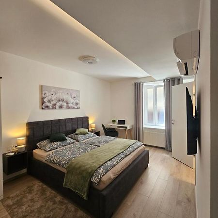 Golden Sun Apartamento Zagreb Exterior foto